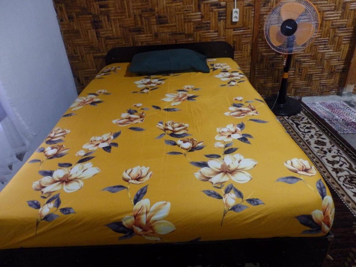 Magpie resto dan homestay Bukit Lawang Exterior foto