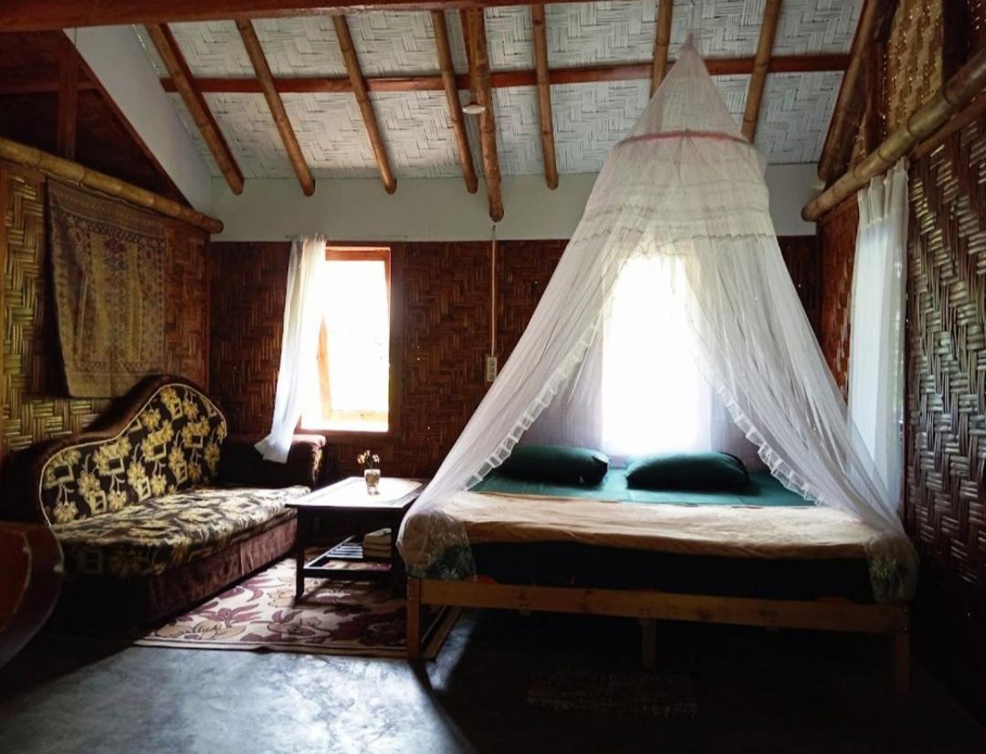 Magpie resto dan homestay Bukit Lawang Habitación foto