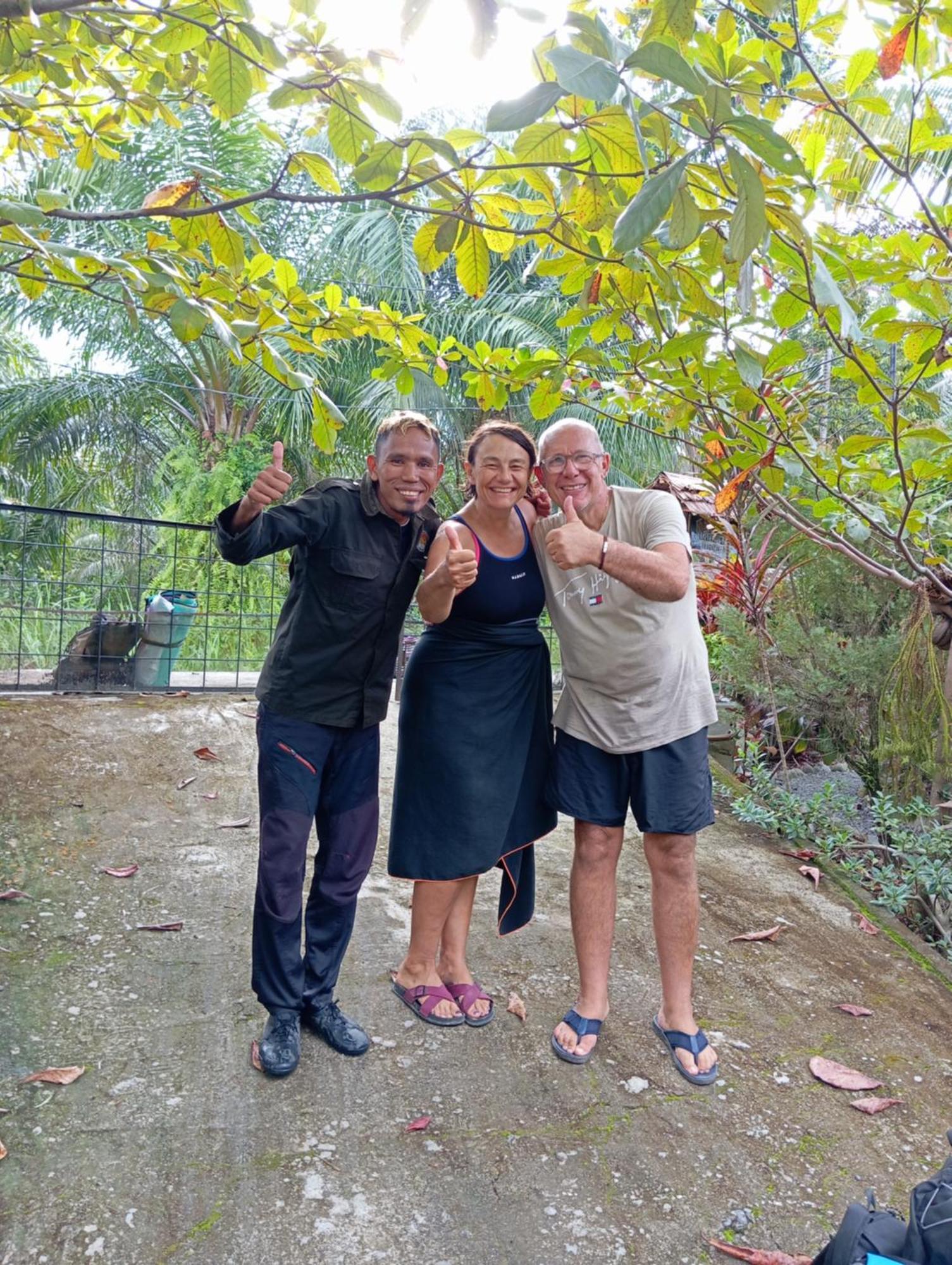 Magpie resto dan homestay Bukit Lawang Exterior foto